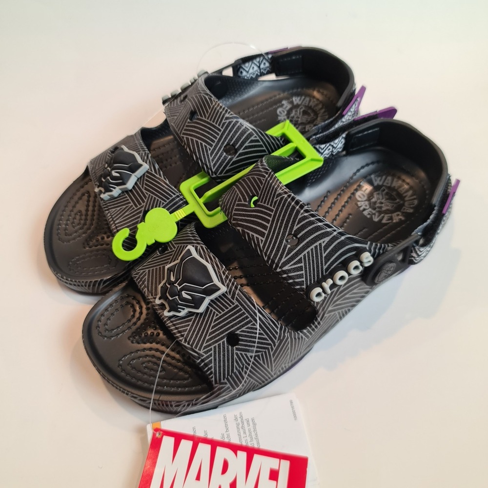 CROCS Black Panther Wakanda Forever Sandal w/‎ Jibbitz Size Men's 6 /Women's 8